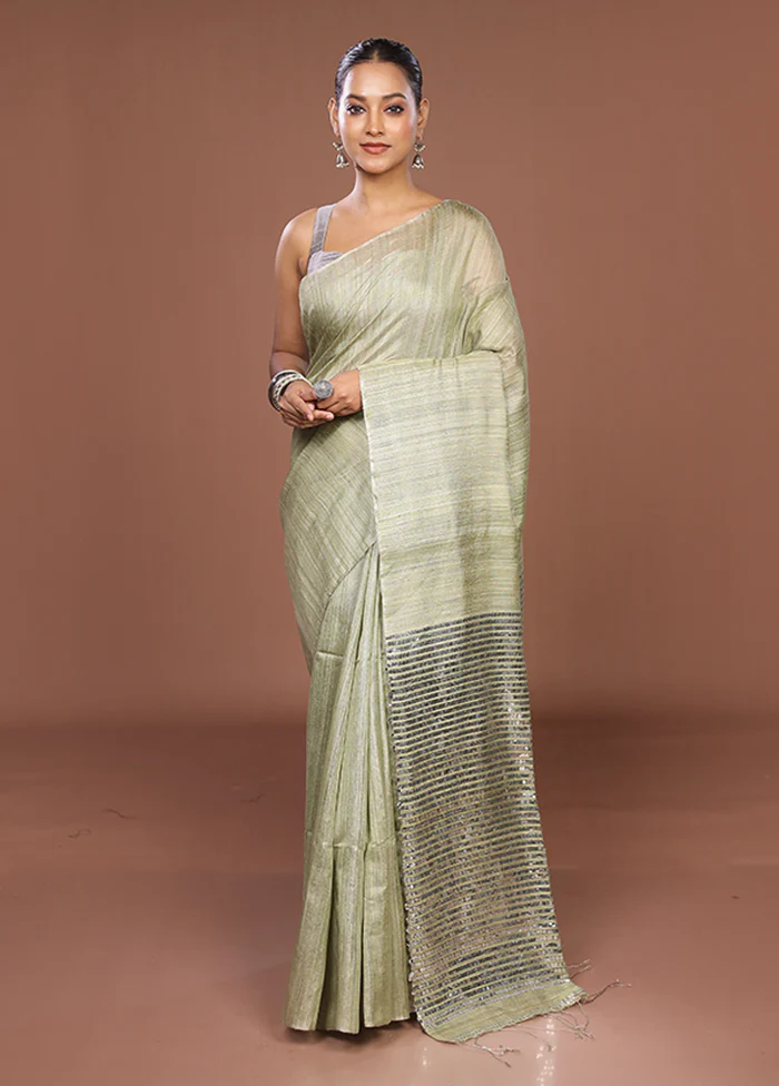 Green Handloom Matka Pure Silk Saree With Blouse Piece - Image 2