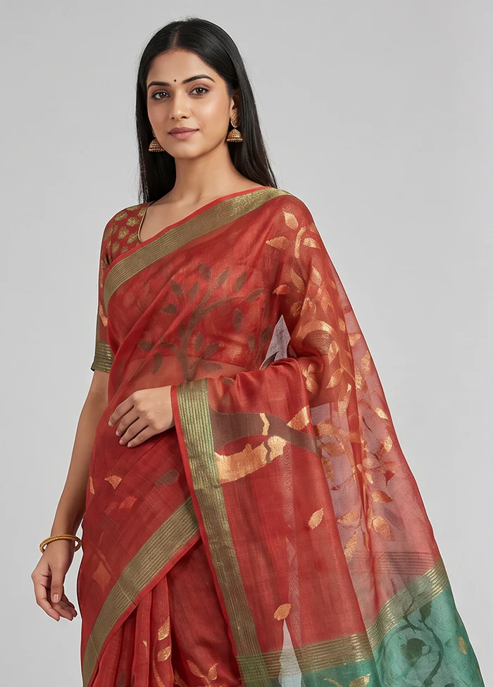 Green Handloom Matka Pure Silk Saree With Blouse Piece - Image 2