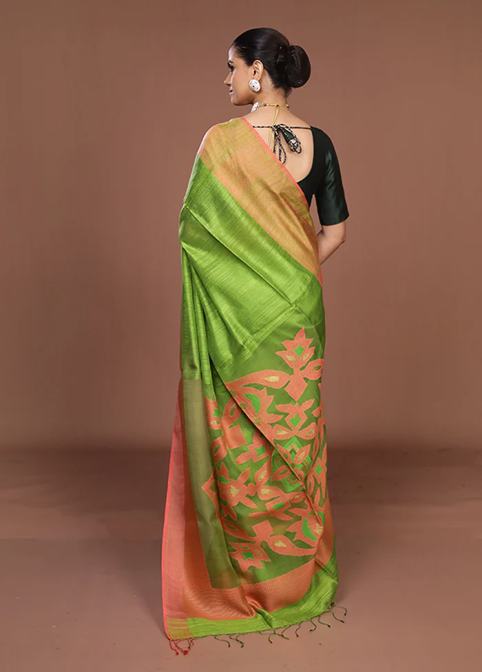 Green Handloom Matka Pure Silk Saree With Blouse Piece - Image 3