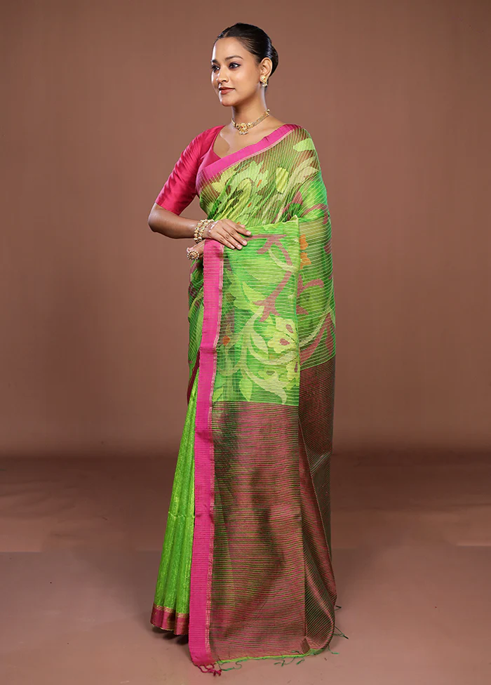 Green Handloom Matka Pure Silk Saree With Blouse Piece - Image 4