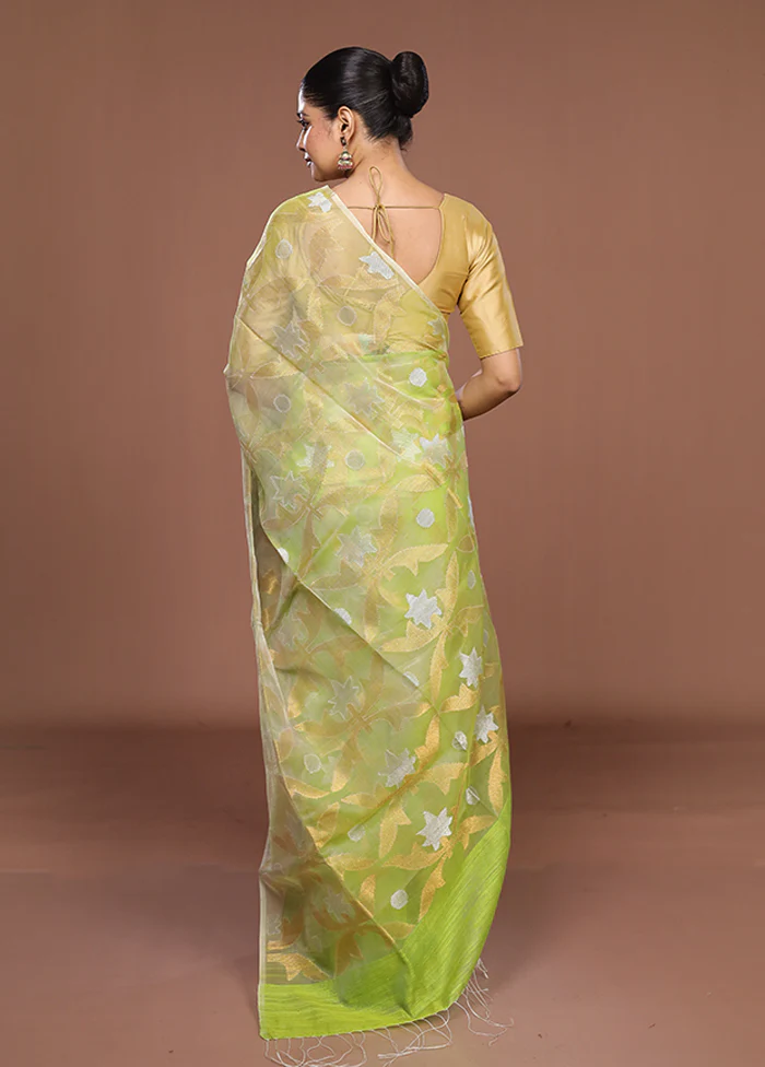 Green Handloom Matka Pure Silk Saree With Blouse Piece - Image 3