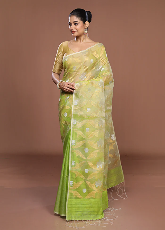 Green Handloom Matka Pure Silk Saree With Blouse Piece - Image 4