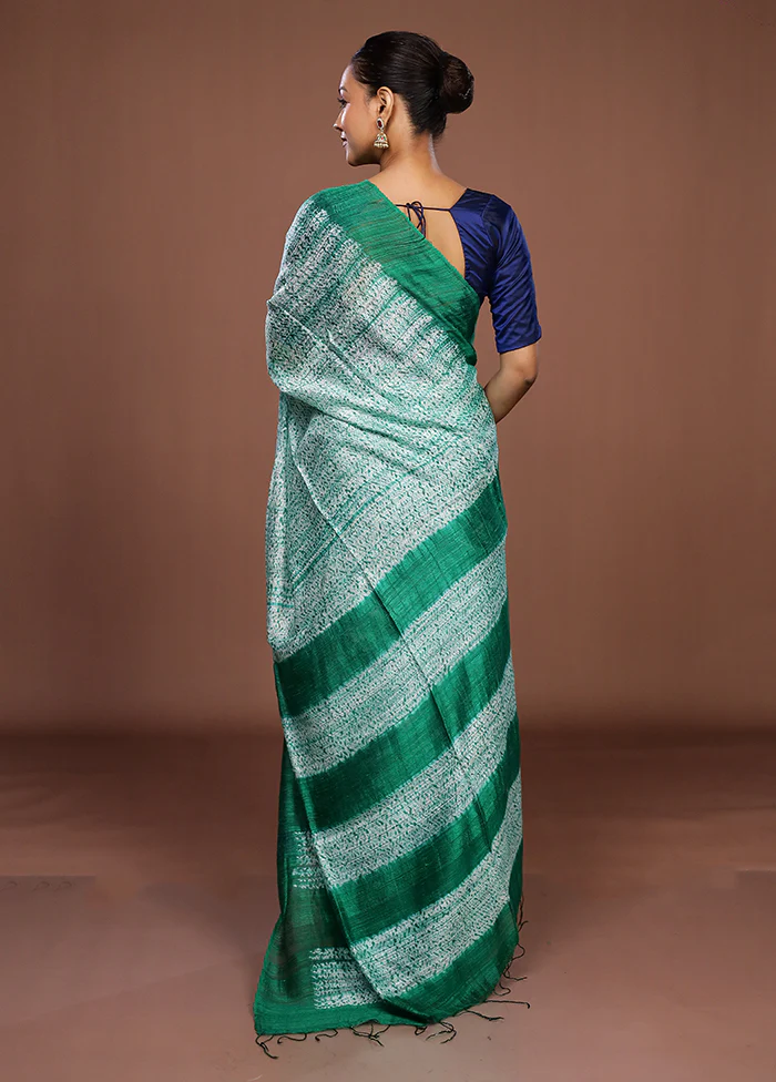 Green Handloom Matka Pure Silk Saree With Blouse Piece - Image 3