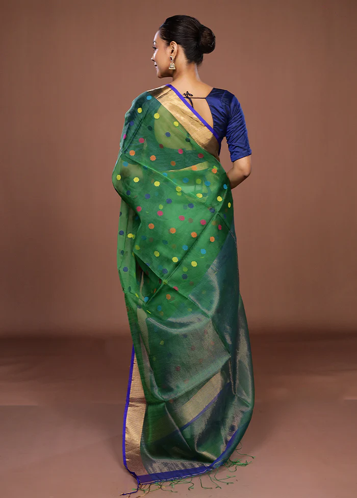Green Handloom Matka Pure Silk Saree With Blouse Piece - Image 3