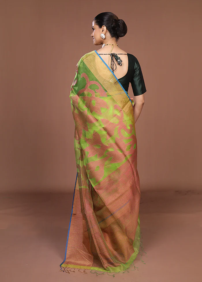 Green Handloom Matka Pure Silk Saree With Blouse Piece - Image 3