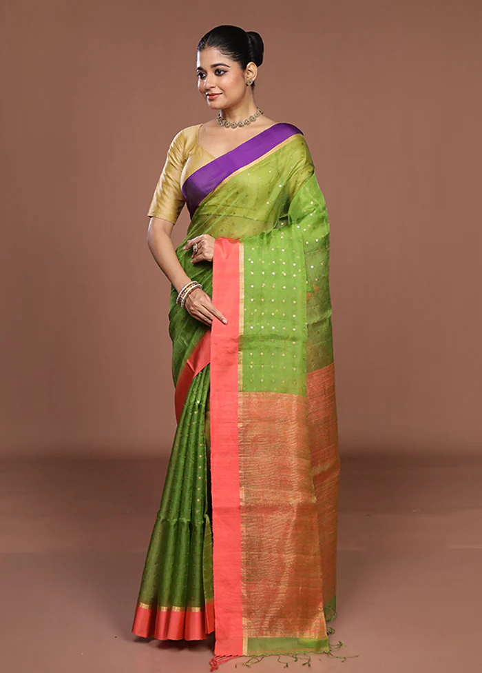 Green Handloom Matka Pure Silk Saree With Blouse Piece - Image 4