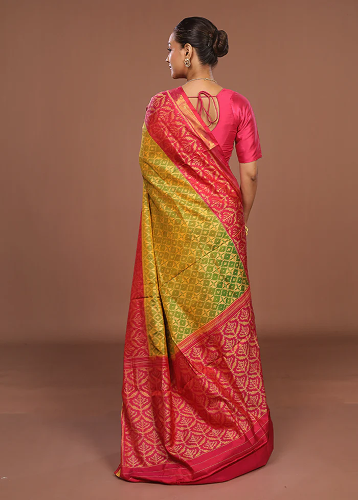 Green Handloom Patola Pure Silk Saree With Blouse Piece - Image 3