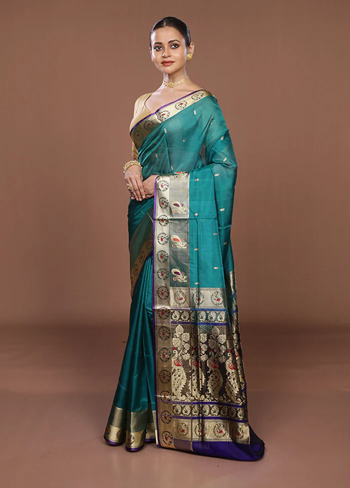 Green Handloom Pure Cotton Saree With Blouse Piece - Image 4