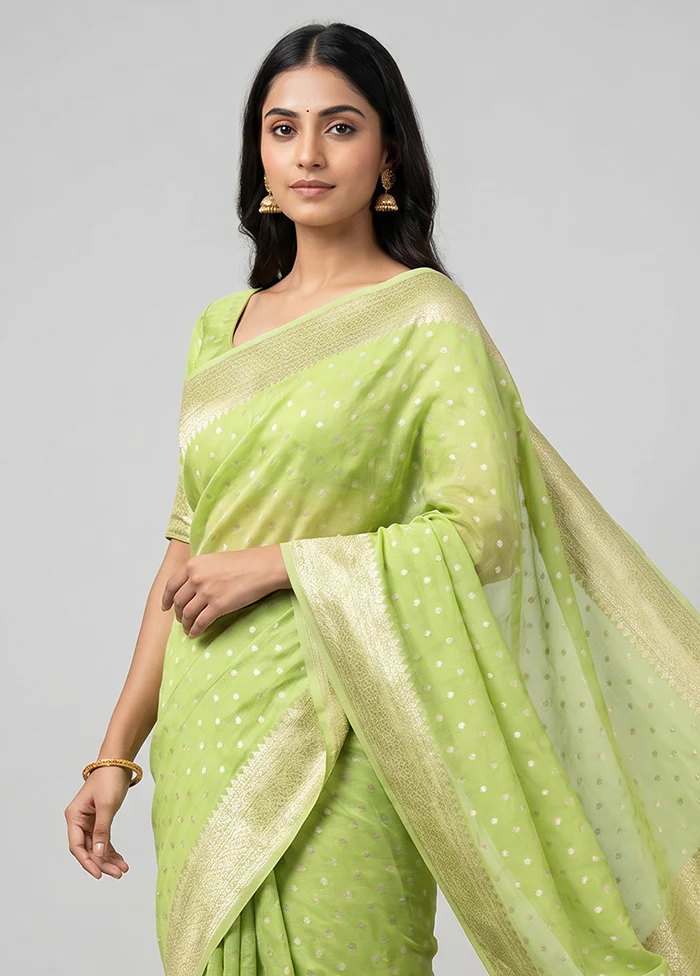 Green Handloom Pure Georgette Saree With Blouse Piece - Image 2