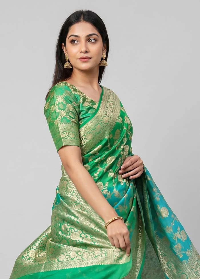 Green Handloom Pure Georgette Saree With Blouse Piece - Image 2
