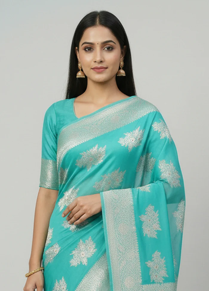 Green Handloom Pure Georgette Saree With Blouse Piece - Image 2