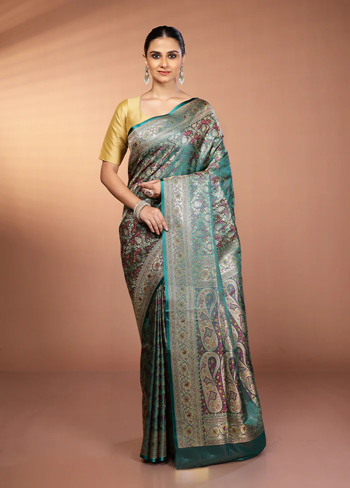 Green Handloom Tanchoi Pure Silk Saree With Blouse Piece - Image 2