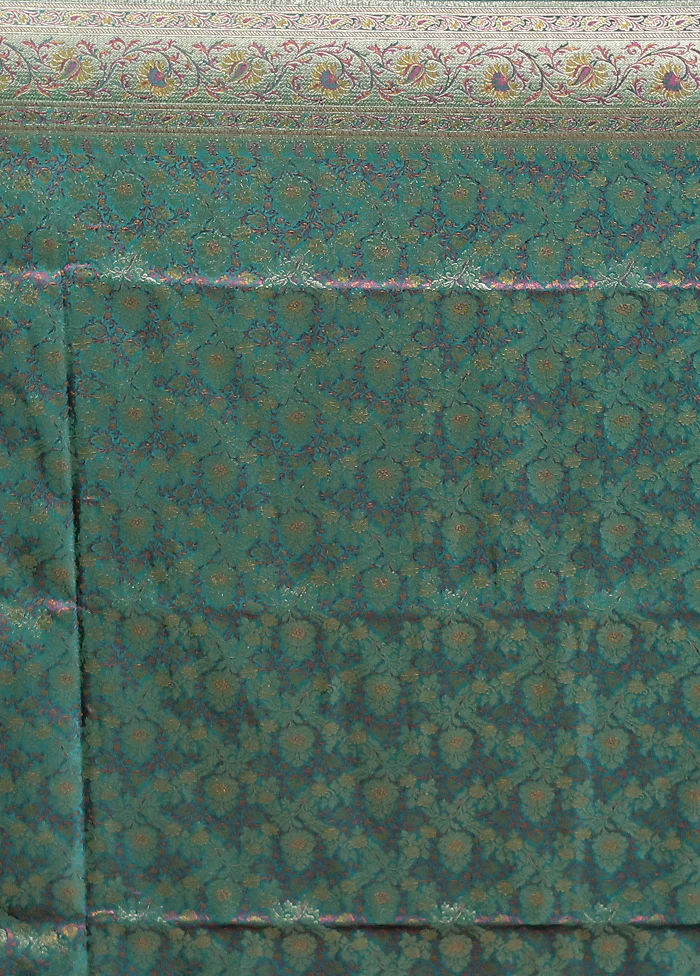 Green Handloom Tanchoi Pure Silk Saree With Blouse Piece - Image 5