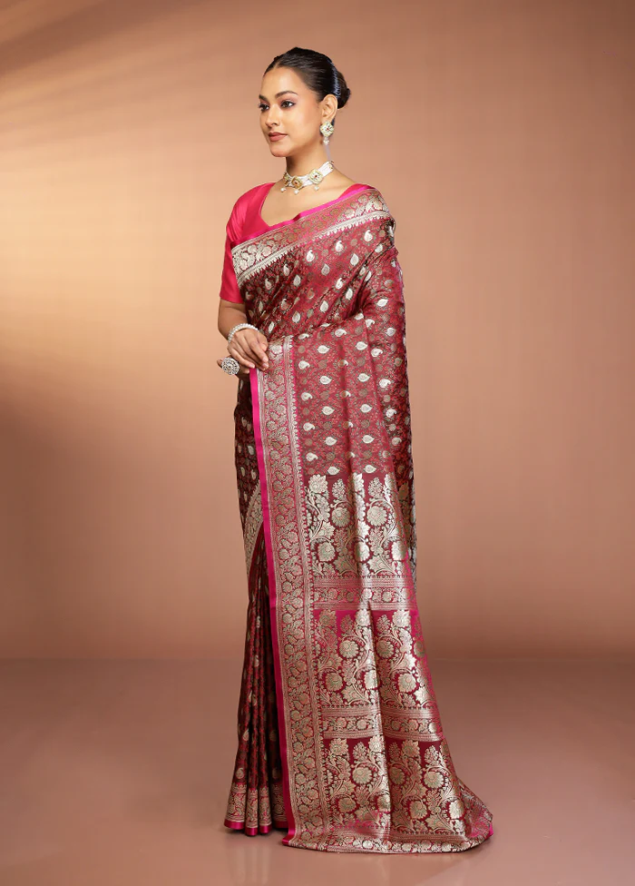 Green Handloom Tanchoi Pure Silk Saree With Blouse Piece - Image 4