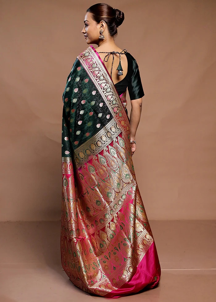 Green Handloom Tanchoi Pure Silk Saree With Blouse Piece - Image 3