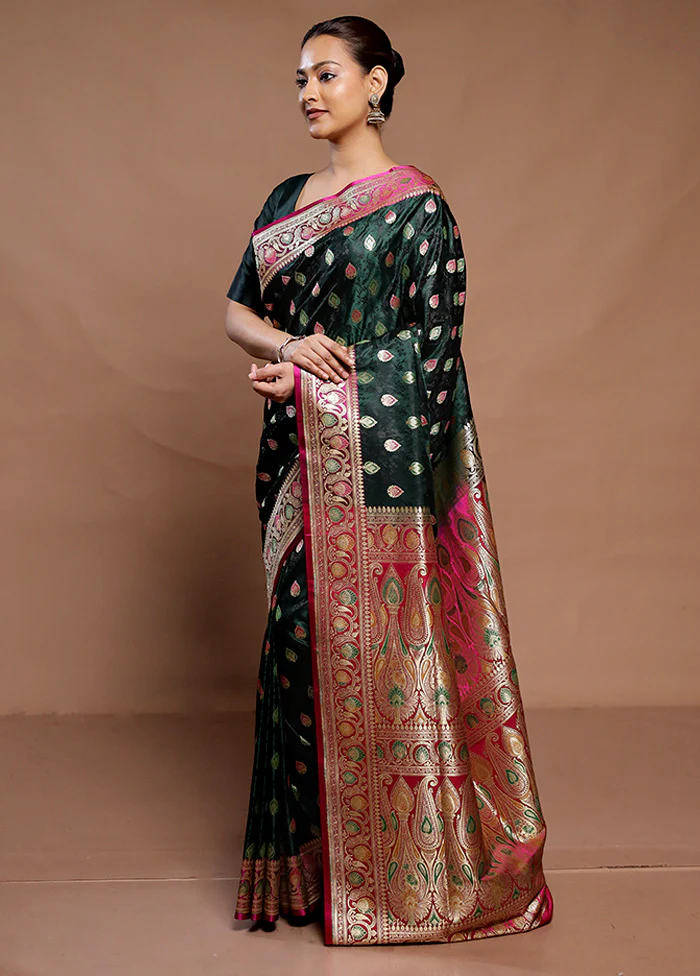 Green Handloom Tanchoi Pure Silk Saree With Blouse Piece - Image 4