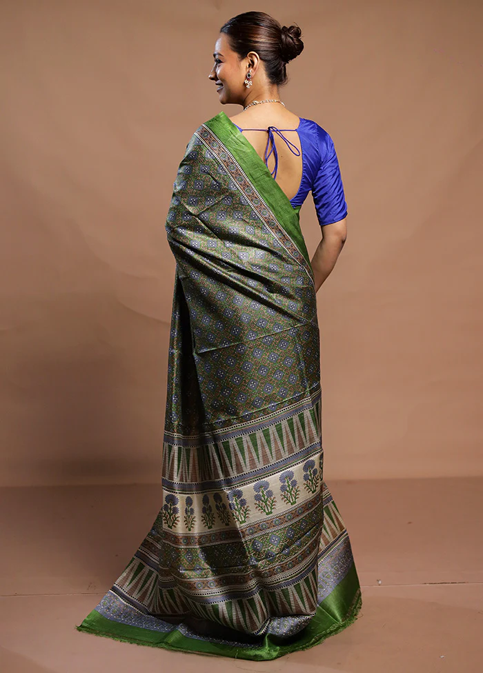 Green Handloom Tussar Pure Silk Saree With Blouse Piece - Image 3