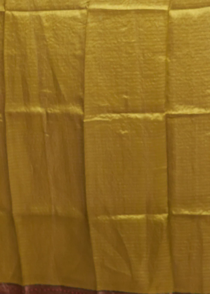 Green Handloom Tussar Pure Silk Saree With Blouse Piece - Image 5