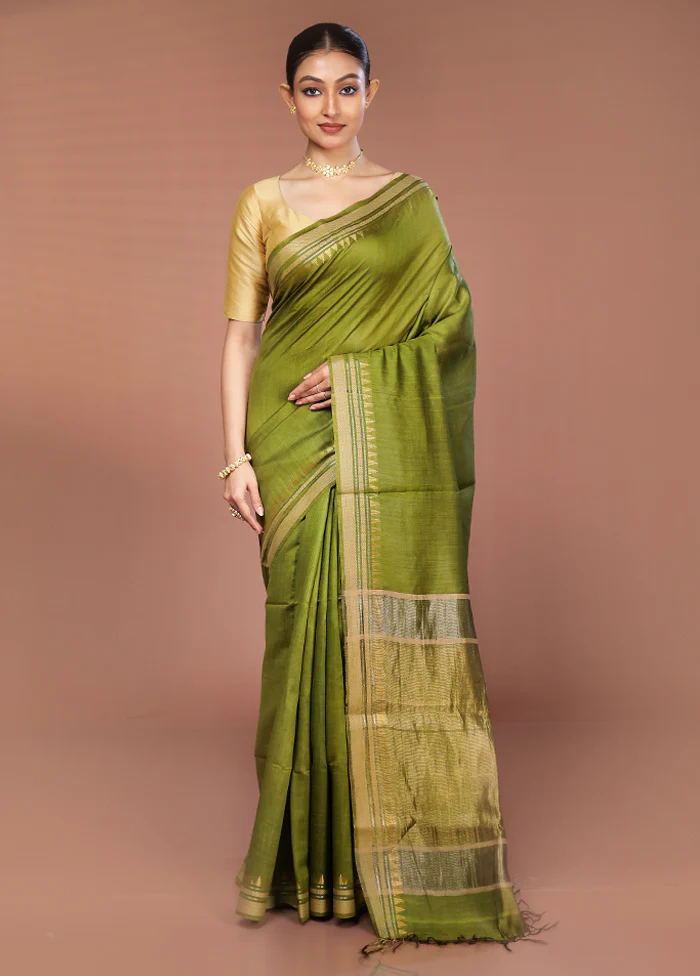 Green Handloom Tussar Pure Silk Saree With Blouse Piece - Image 2