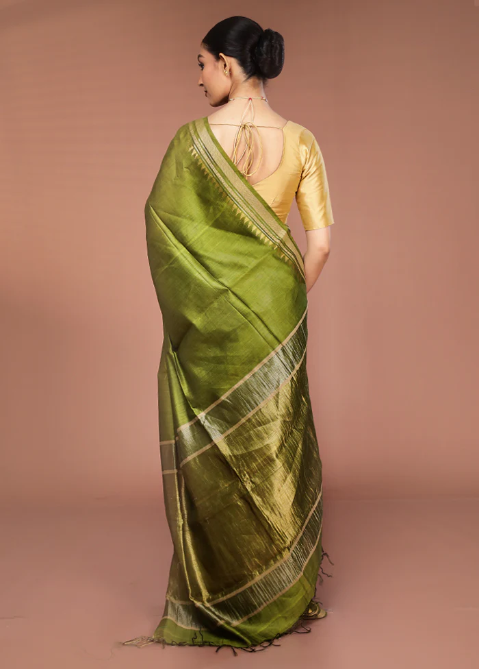 Green Handloom Tussar Pure Silk Saree With Blouse Piece - Image 3