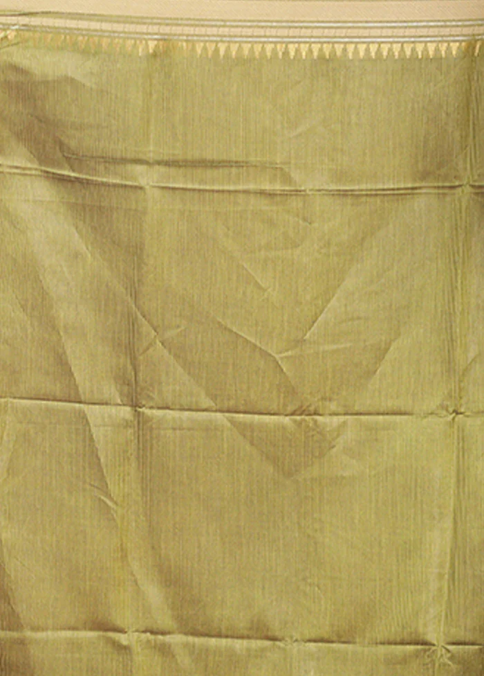 Green Handloom Tussar Pure Silk Saree With Blouse Piece - Image 5