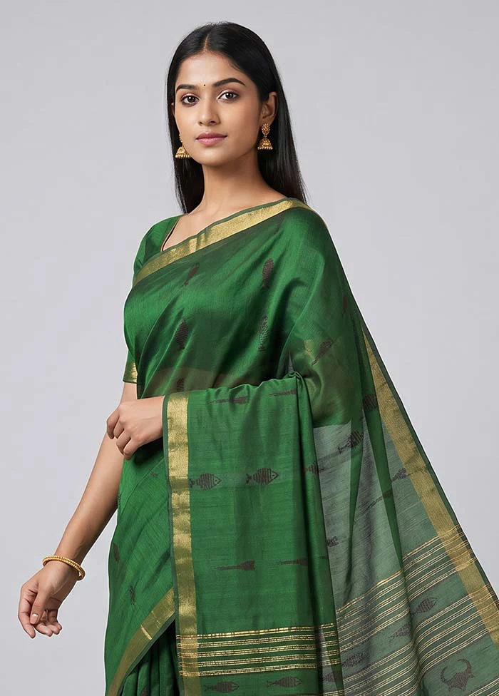 Green Handloom Tussar Pure Silk Saree With Blouse Piece - Image 2