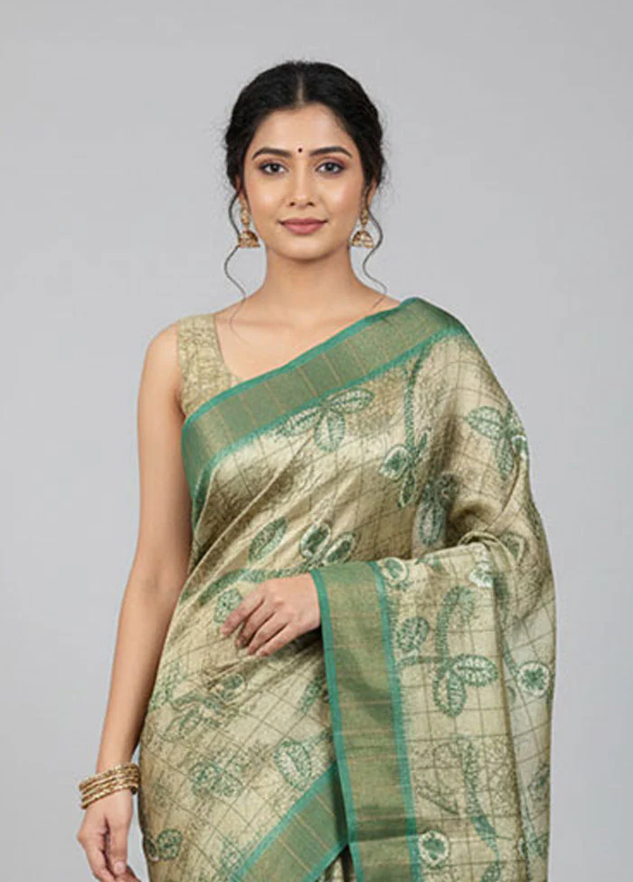 Green Handloom Tussar Pure Silk Saree With Blouse Piece - Image 2