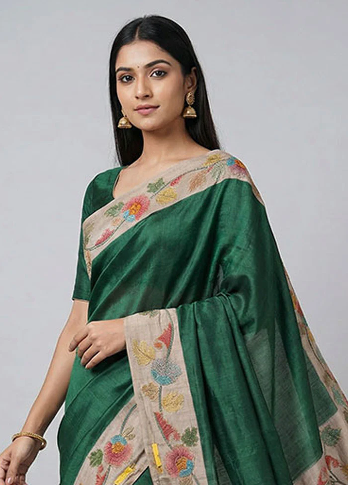 Green Handloom Tussar Pure Silk Saree With Blouse Piece - Image 2