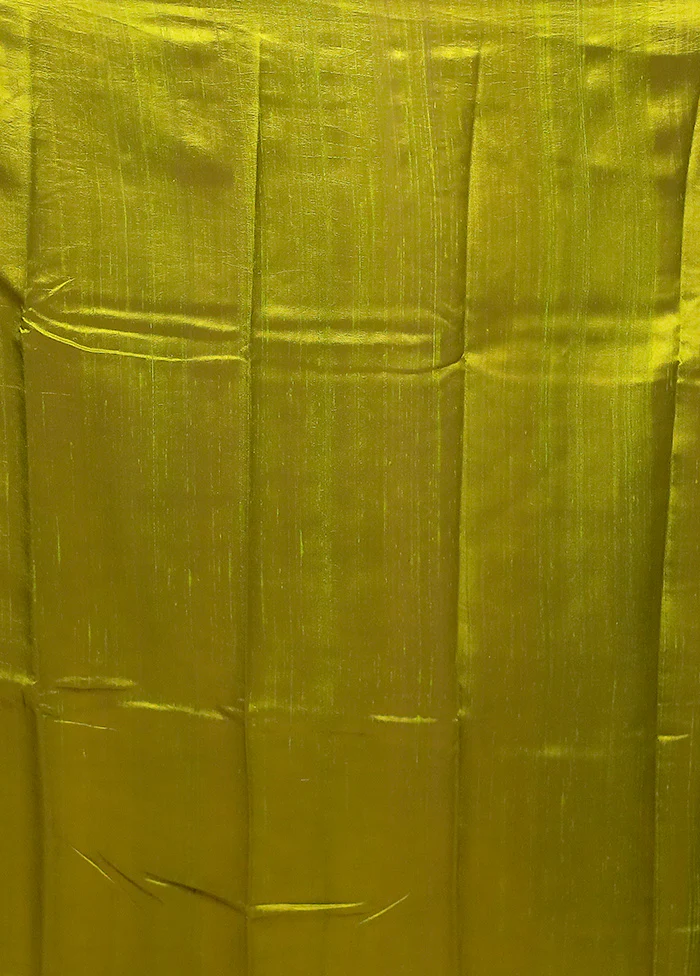 Green Handloom Tussar Pure Silk Saree With Blouse Piece - Image 5