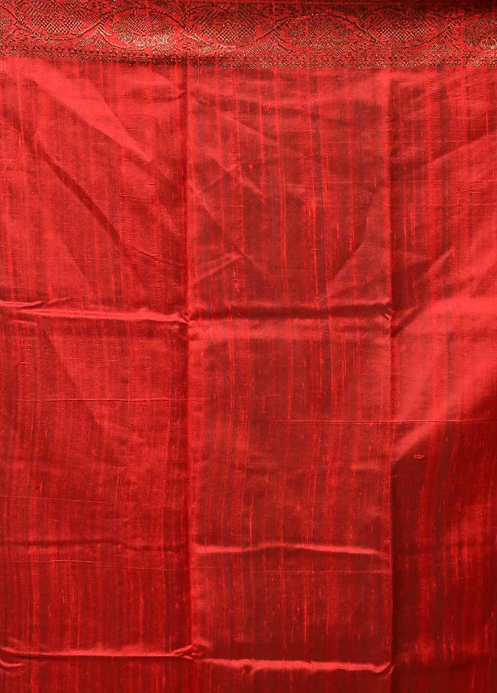 Green Handloom Tussar Pure Silk Saree With Blouse Piece - Image 5