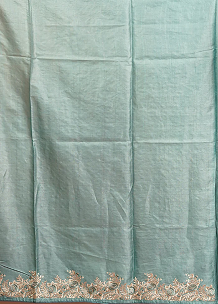 Green Handloom Tussar Pure Silk Saree With Blouse Piece - Image 5
