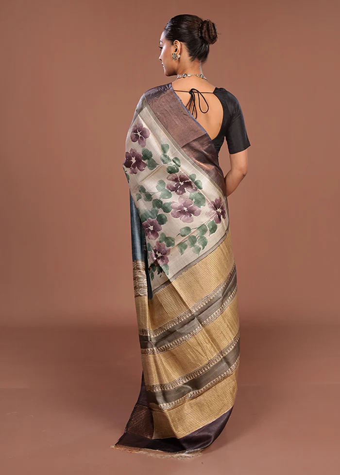 Green Handloom Tussar Pure Silk Saree With Blouse Piece - Image 3
