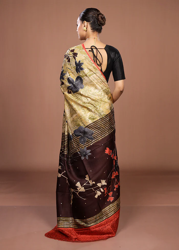 Green Handloom Tussar Pure Silk Saree With Blouse Piece - Image 3