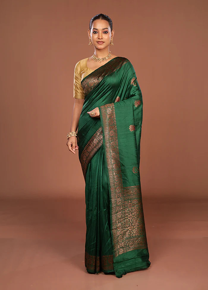 Green Handloom Tussar Pure Silk Saree With Blouse Piece - Image 2