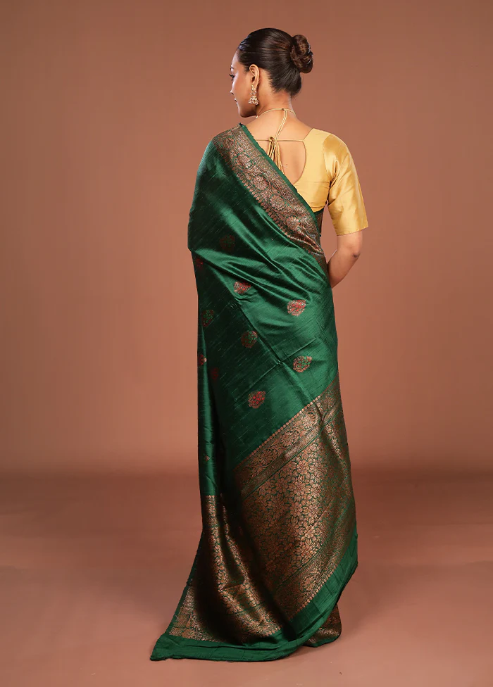 Green Handloom Tussar Pure Silk Saree With Blouse Piece - Image 3