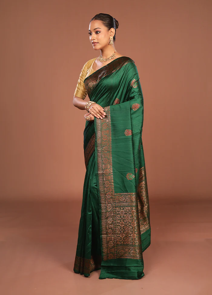 Green Handloom Tussar Pure Silk Saree With Blouse Piece - Image 4