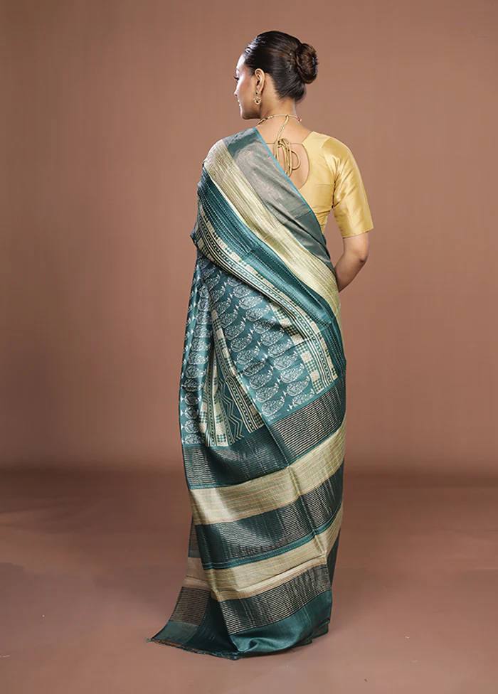 Green Handloom Tussar Pure Silk Saree With Blouse Piece - Image 3