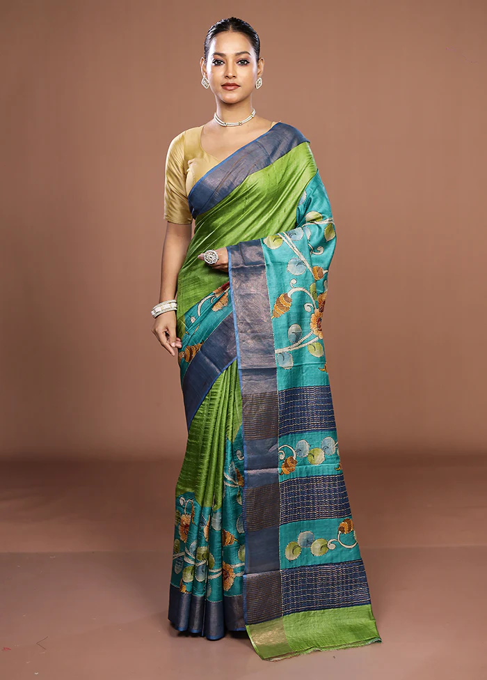 Green Handloom Tussar Pure Silk Saree With Blouse Piece - Image 2