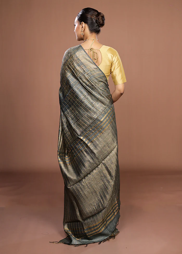 Grey Handloom Tussar Pure Silk Saree With Blouse Piece - Image 3
