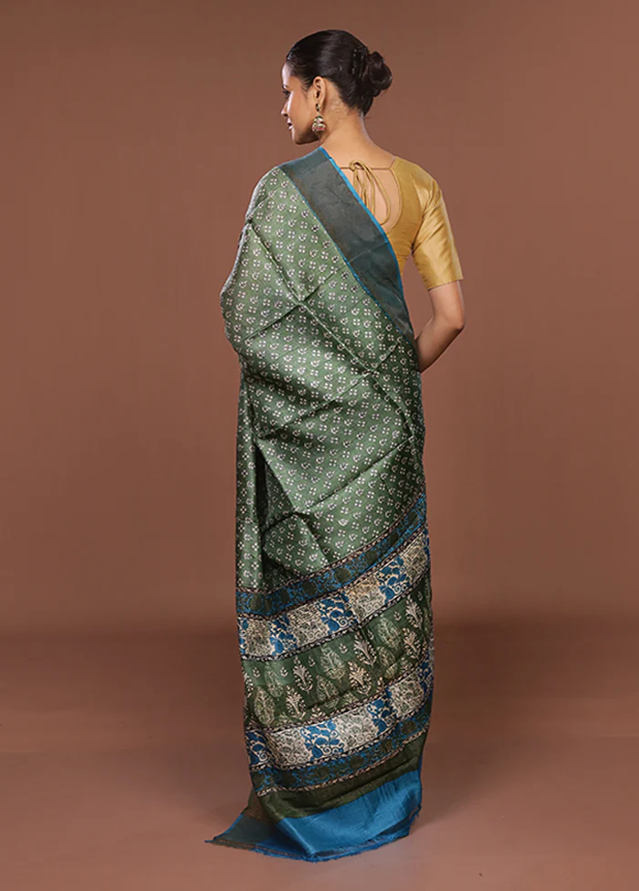 Green Handloom Tussar Pure Silk Saree With Blouse Piece - Image 3
