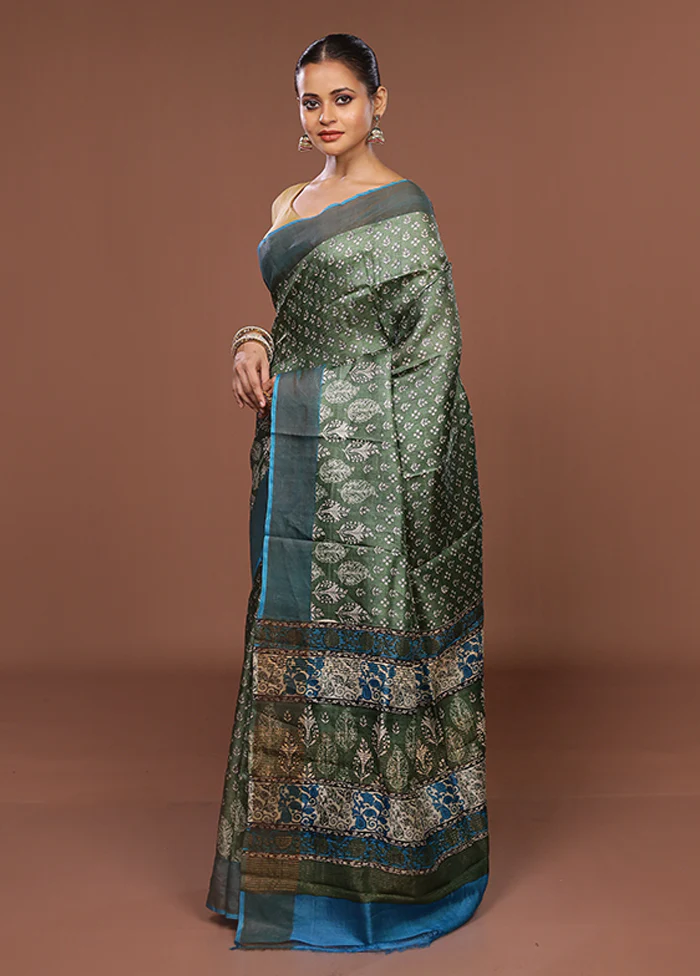 Green Handloom Tussar Pure Silk Saree With Blouse Piece - Image 4
