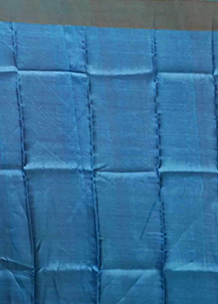 Green Handloom Tussar Pure Silk Saree With Blouse Piece - Image 5