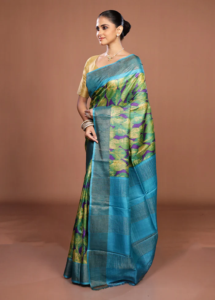 Green Handloom Tussar Pure Silk Saree With Blouse Piece - Image 4