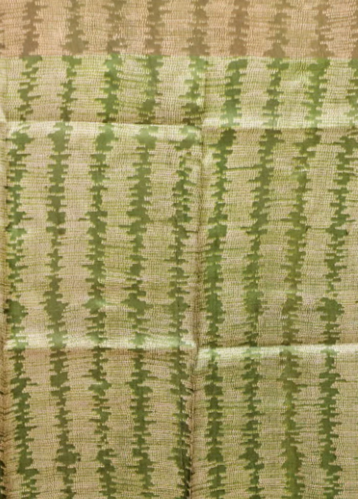 Green Handloom Tussar Pure Silk Saree With Blouse Piece - Image 5