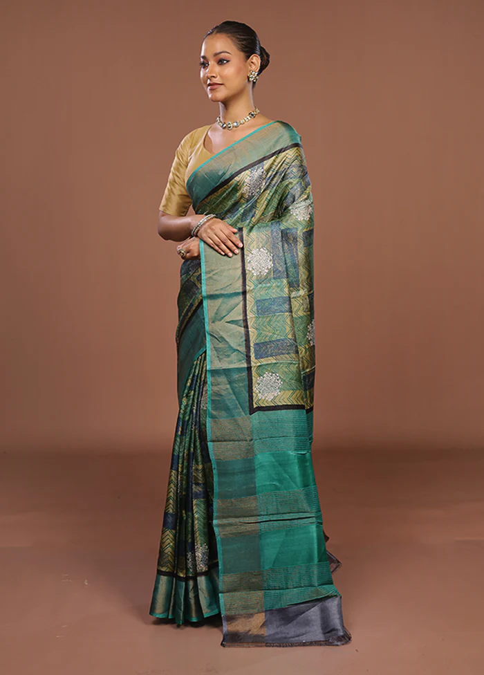 Green Handloom Tussar Pure Silk Saree With Blouse Piece - Image 4