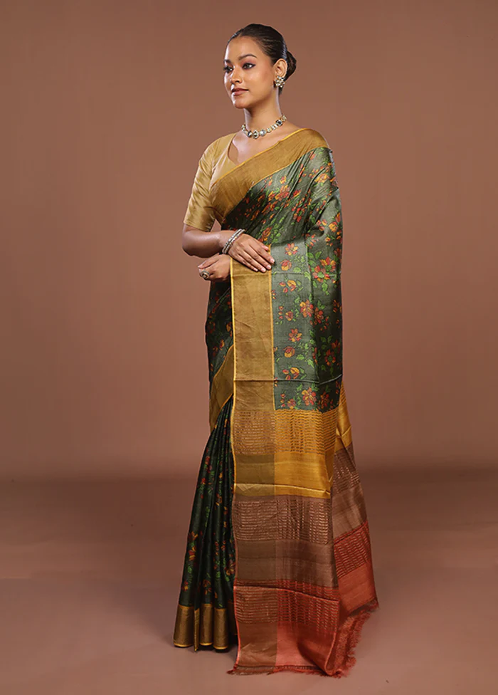 Green Handloom Tussar Silk Saree With Blouse Piece - Image 4