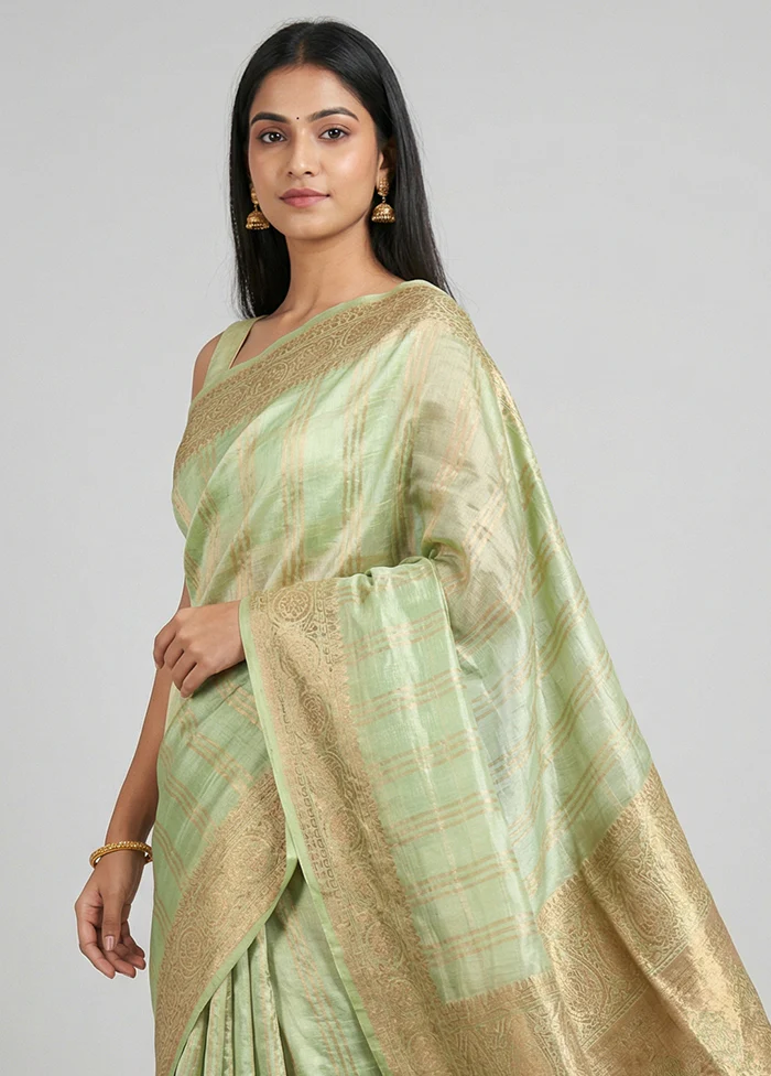 Green Handloom Tussar Pure Silk Saree With Blouse Piece - Image 2