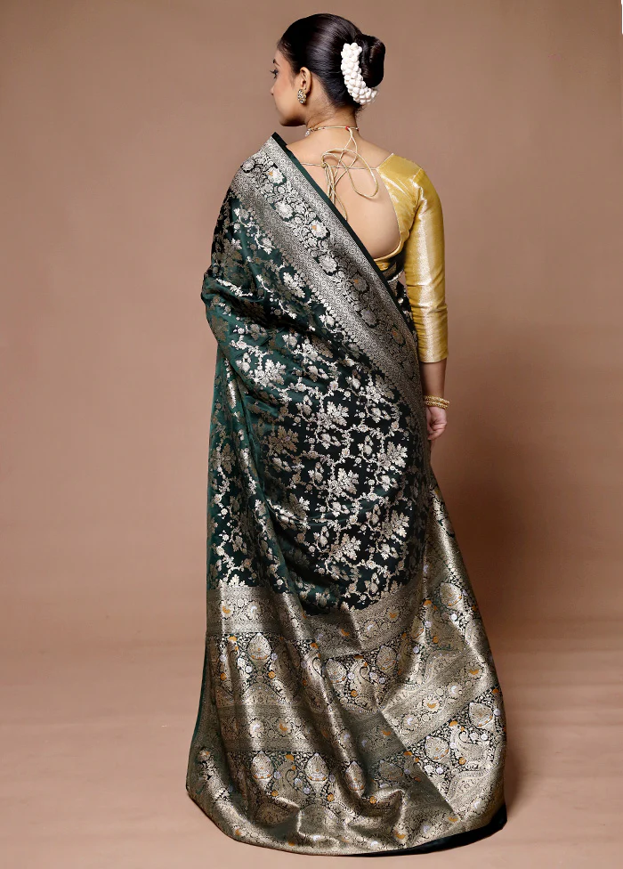 Green Handloom Uppada Pure Silk Saree With Blouse Piece - Image 3