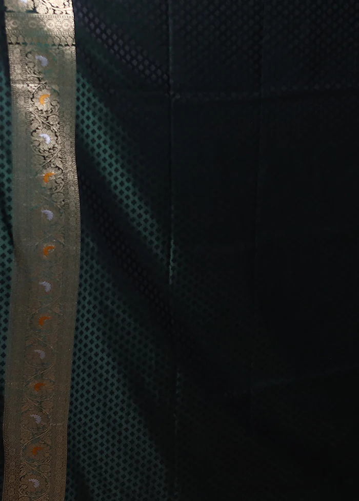 Green Handloom Uppada Pure Silk Saree With Blouse Piece - Image 5