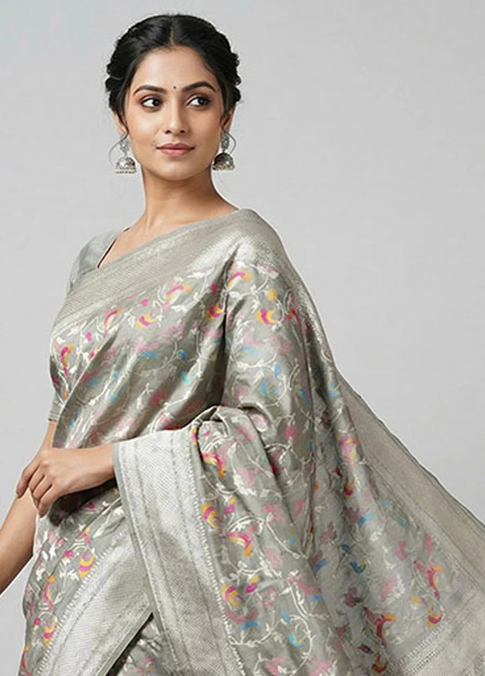 Green Handloom Uppada Pure Silk Saree With Blouse Piece - Image 2